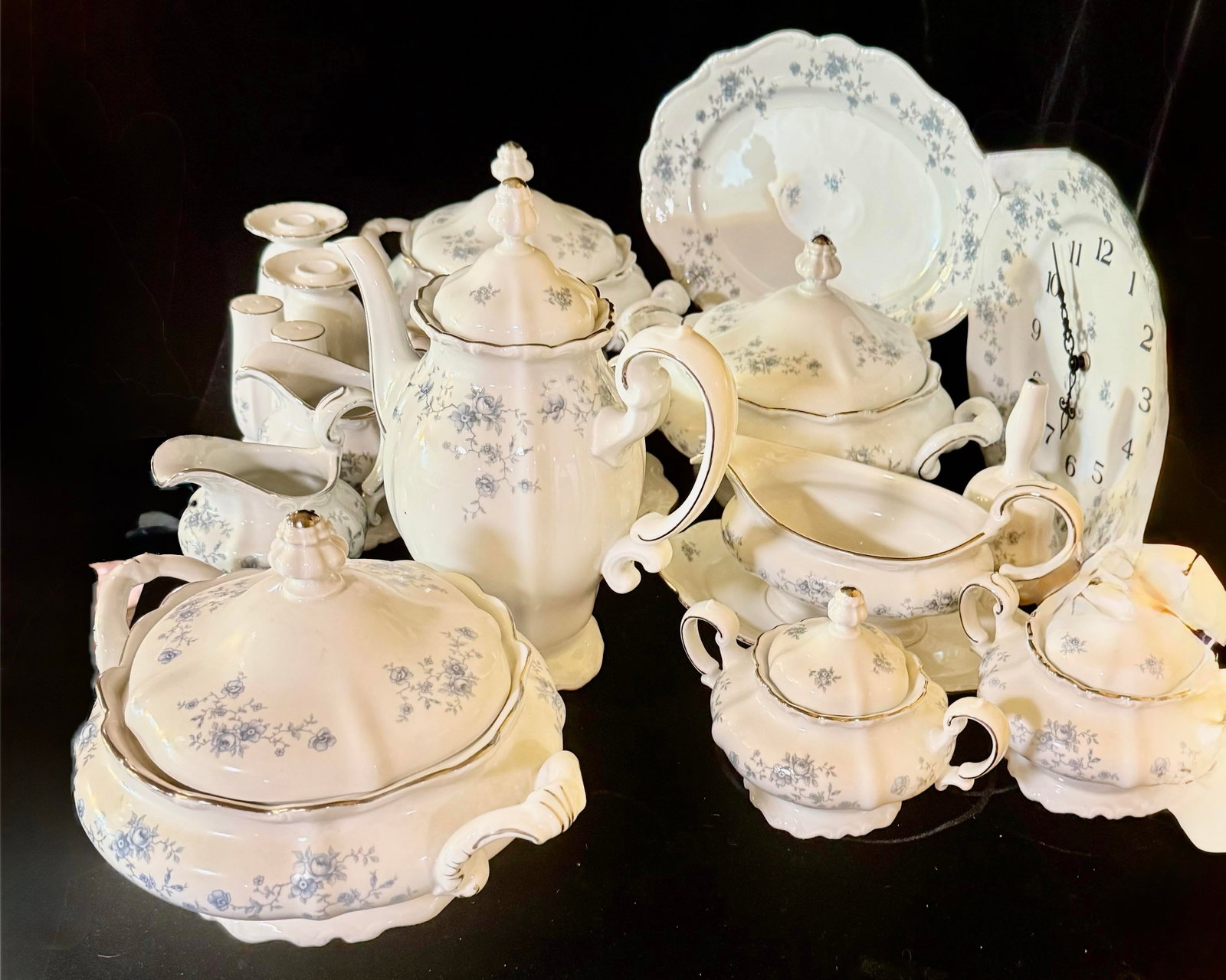 Mid 20th Century Johann Haviland Blue Garland Fine China - 105 pcs - 6