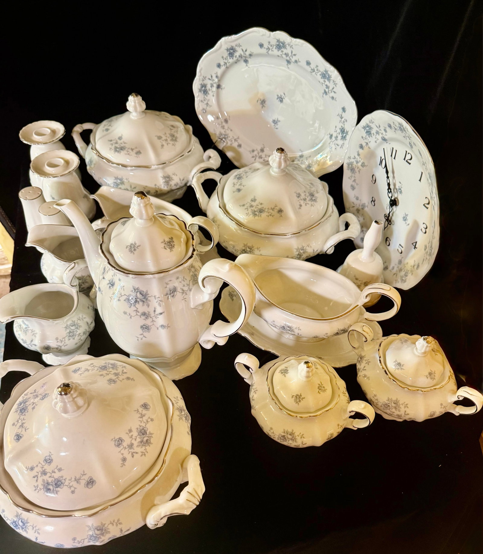 Mid 20th Century Johann Haviland Blue Garland Fine China - 105 pcs - 9