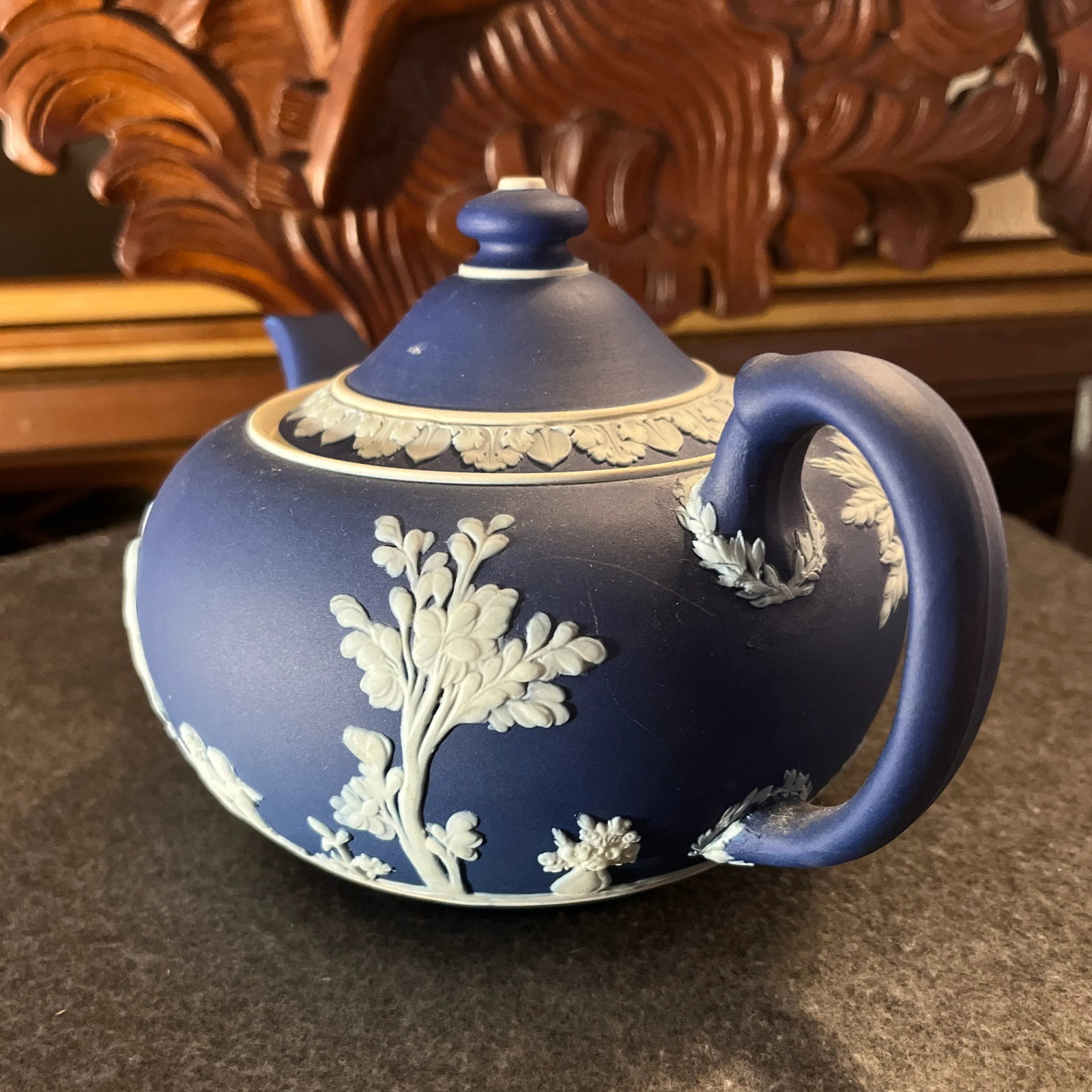 Early 20th Century Wedgwood Blue Jasperware Teapot & Lid - 3