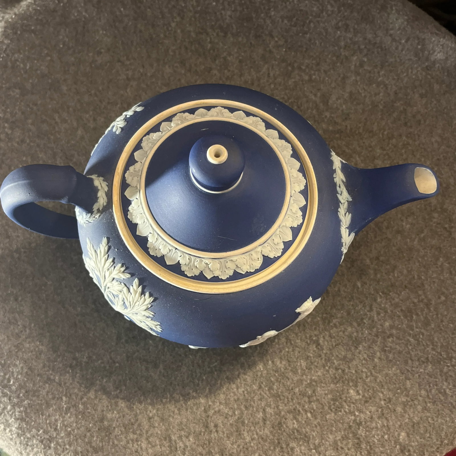 Early 20th Century Wedgwood Blue Jasperware Teapot & Lid - 6