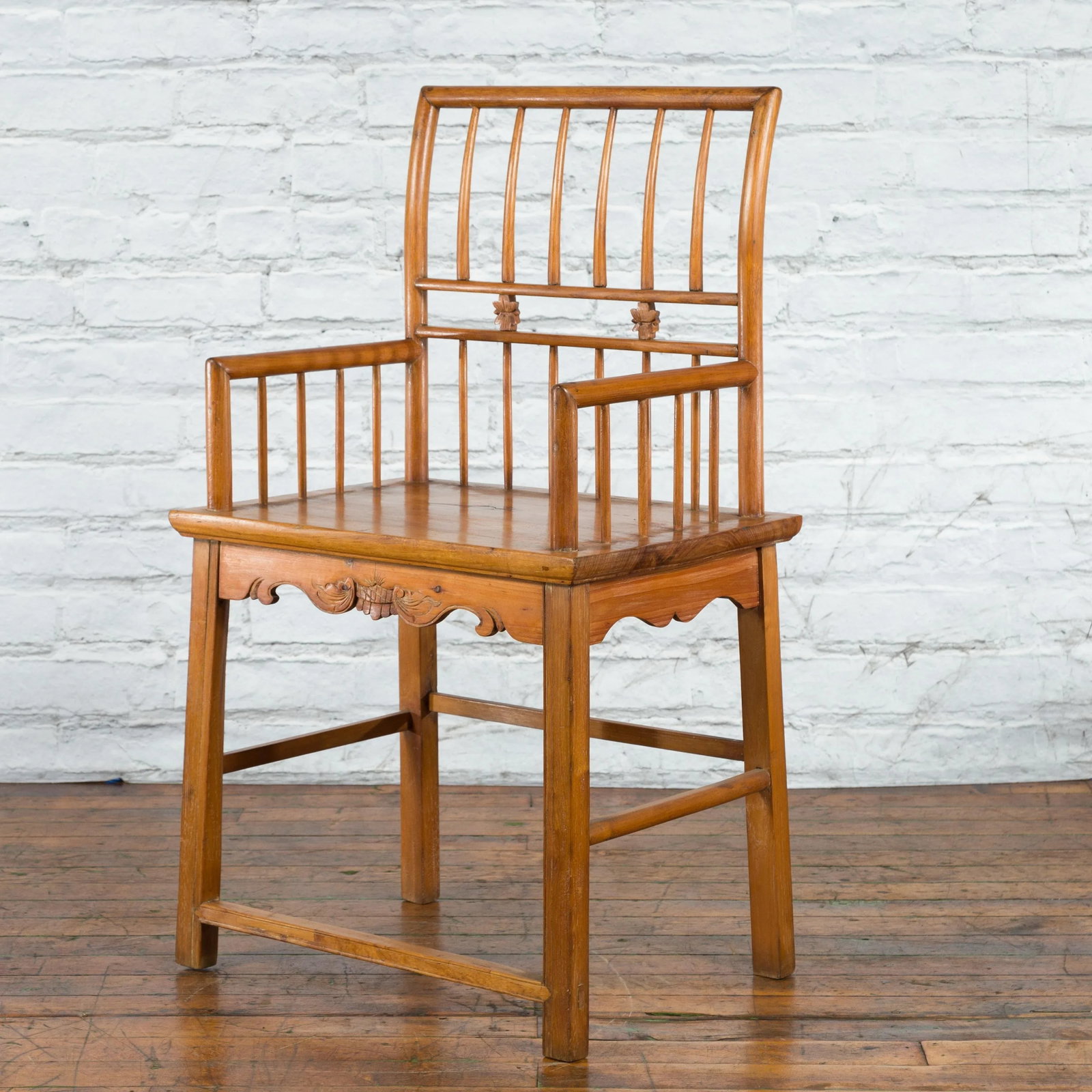 19th Century Chinese Qing Dynasty Period Elmwood Armchair with Hand-Carved Apron - 2
