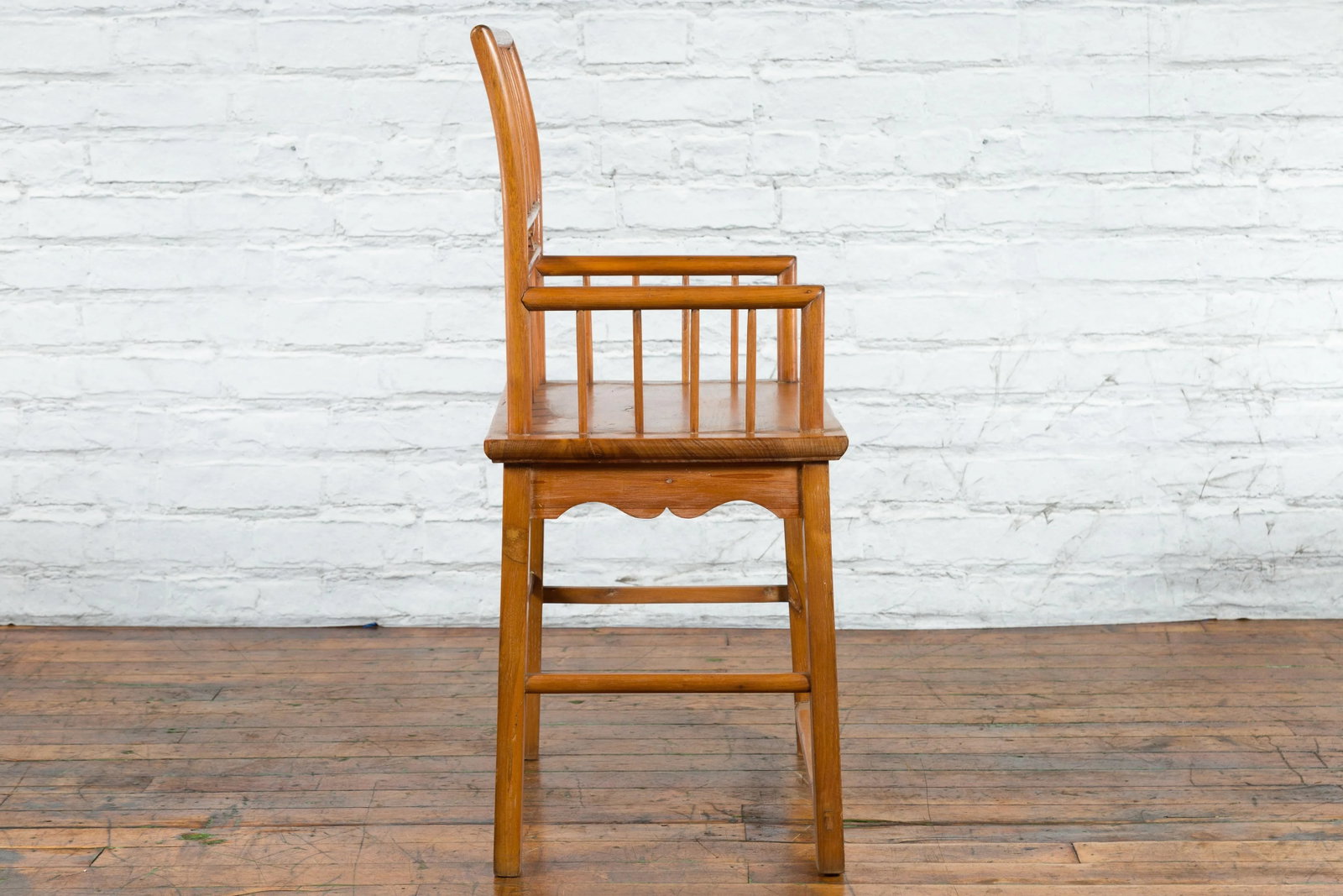 19th Century Chinese Qing Dynasty Period Elmwood Armchair with Hand-Carved Apron - 6