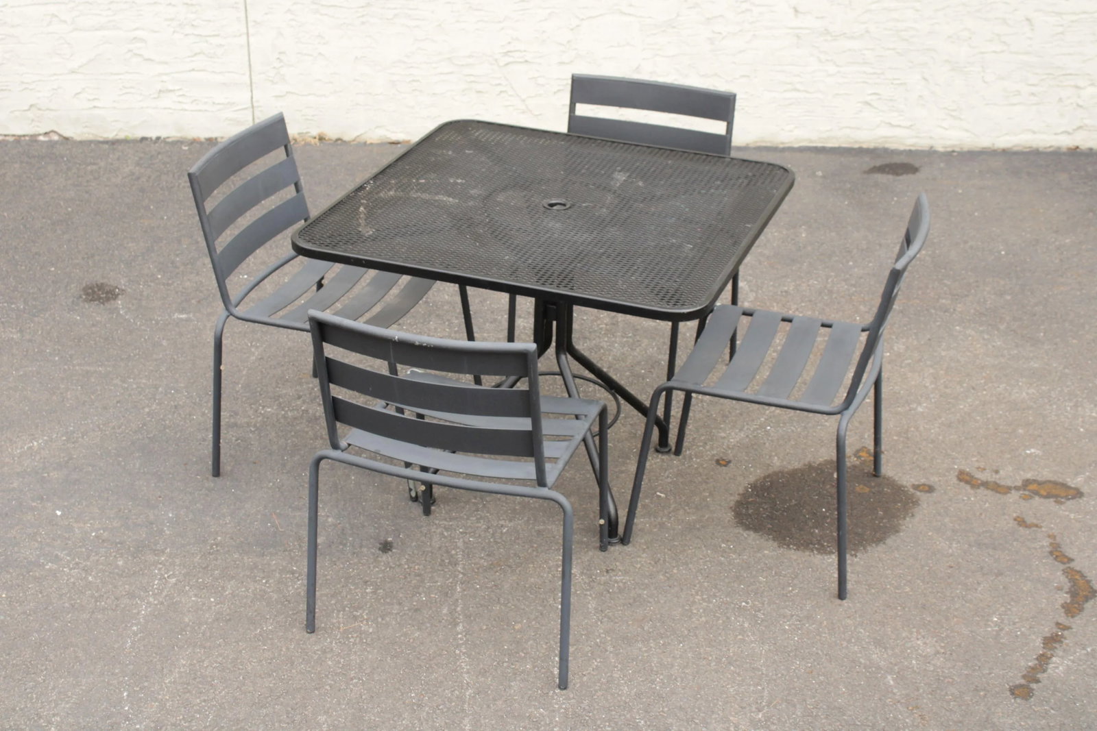 Early 21st Century Metro' Cast Iron Outdoor Dining Set - 5 Pieces - 2