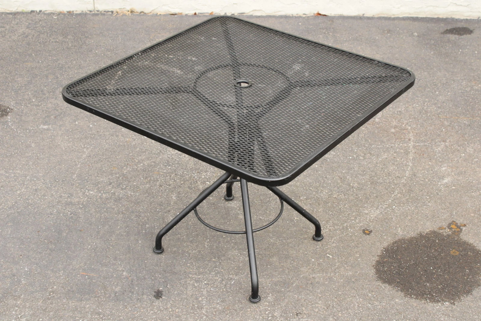 Early 21st Century Metro' Cast Iron Outdoor Dining Set - 5 Pieces - 3