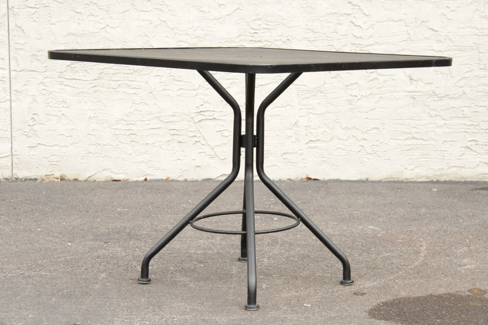 Early 21st Century Metro' Cast Iron Outdoor Dining Set - 5 Pieces - 5