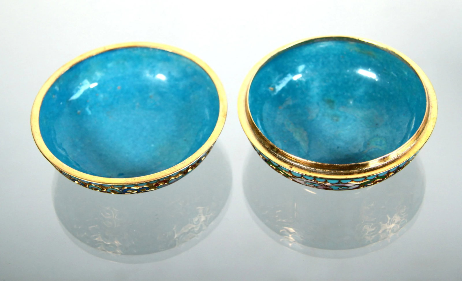 Vintage 1950's Chinese Hand Enameled Cloisonne Jewelry or Trinket Box / Jar - 7