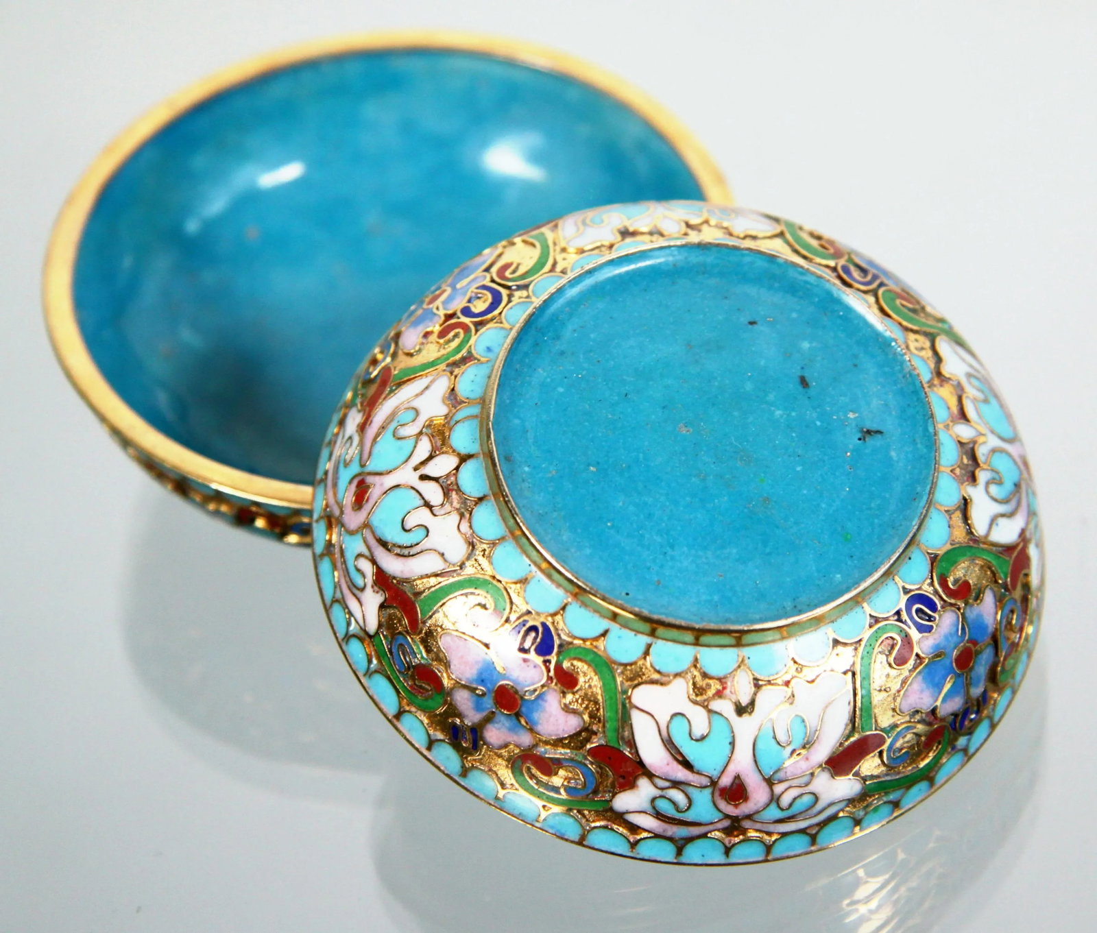 Vintage 1950's Chinese Hand Enameled Cloisonne Jewelry or Trinket Box / Jar - 8