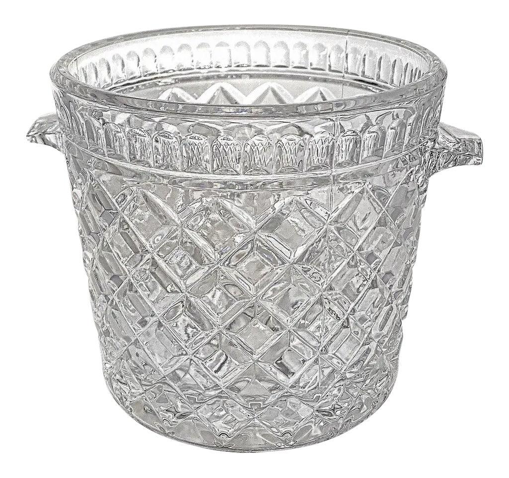 Vintage Regency Crystal Glass Ice Bucket Diamond Pattern: Gorgeous Mid Century glittering diamond cut pattern Crystal glass ice bucket. Diameter 5.25" x 5.25" ht. Stunning conditions and sparkling! Condition: Alterations: Original Condition Unaltered