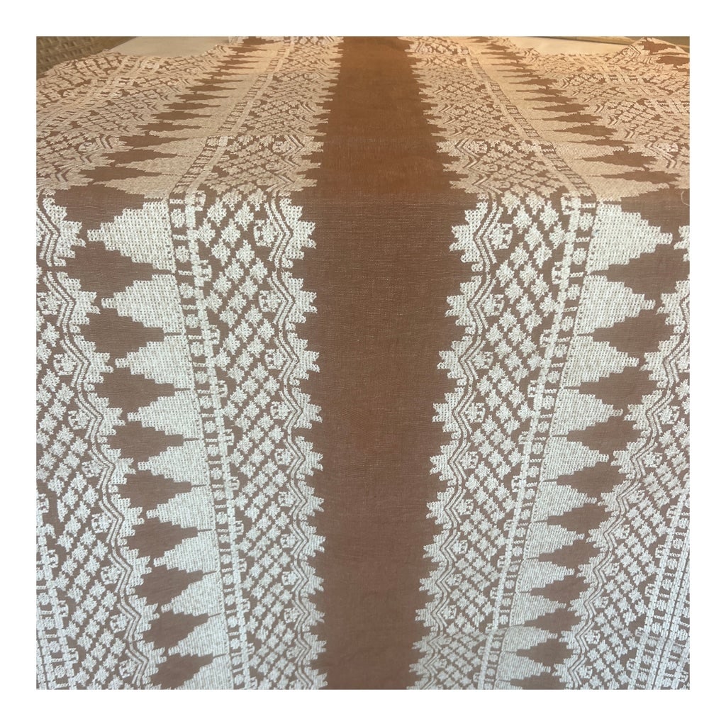 Schumacher Wentworth Caramel Brown Embroidery Linen Fabric- 2 Yards: Schumacher Wentworth Rust Caramel Brown Embroidery Linen Fabric- 2 Yards fabric is just shy of 2 yards by 2 inches Condition: Alterations: Original Condition Unaltered Imperfections: Some