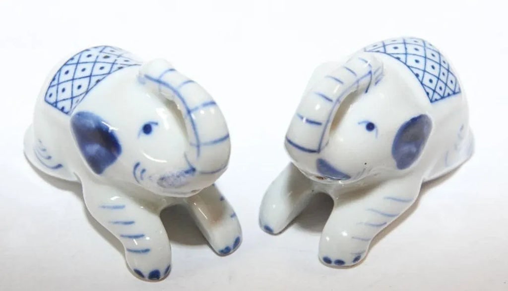 Vintage Porcelain Elephants Salt & Pepper Shakers with Tray - Set of 3 - 6