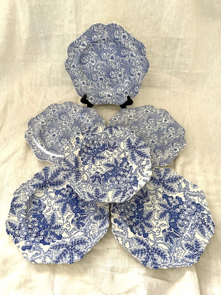 1990s Spode Blue & White Wild Rose/Grapes Luncheon Plates- Set of 6 - 3