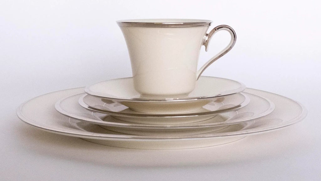 Lenox China Solitaire Pattern Service Set - 40 Pieces - 6