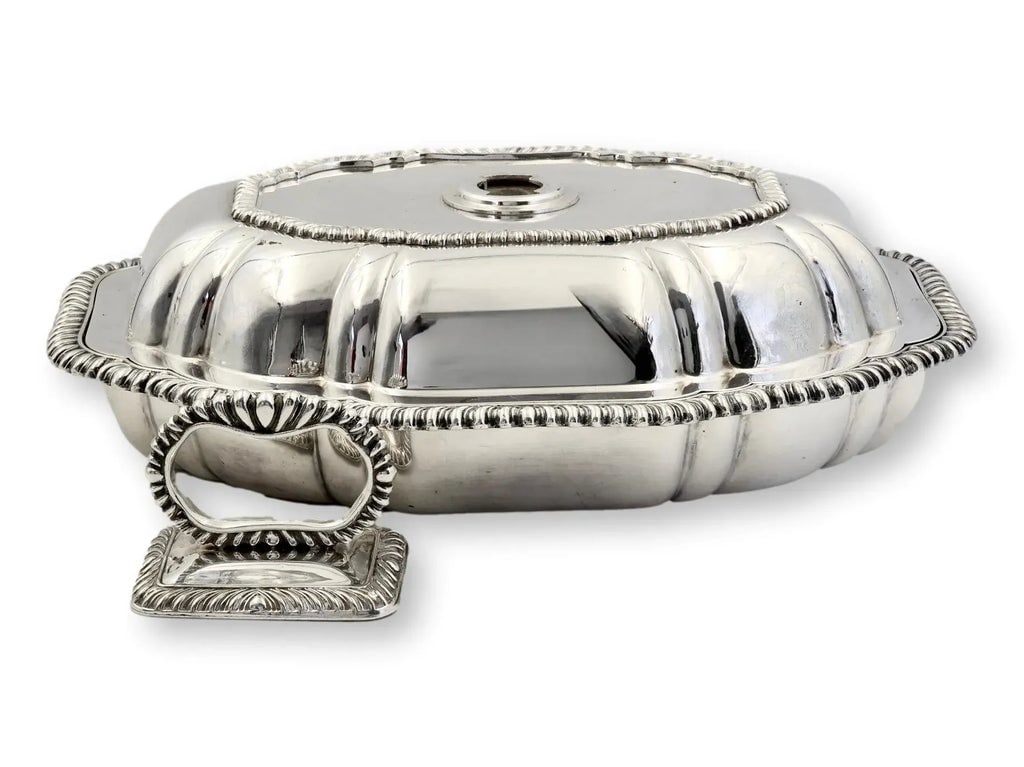 1920s English Walker & Hall Silverplate Vegetable Dish - 3