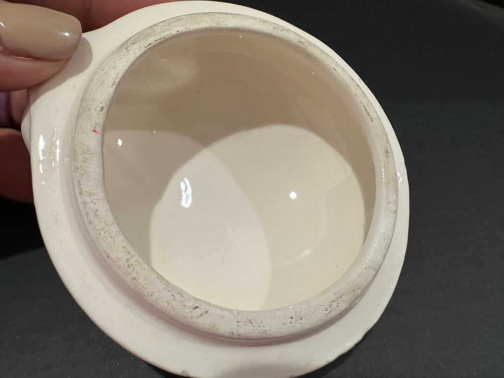Tiffany & Co White Porcelain Sleeping Cat Trinket Box Signed 1977 Ring Dish - 3