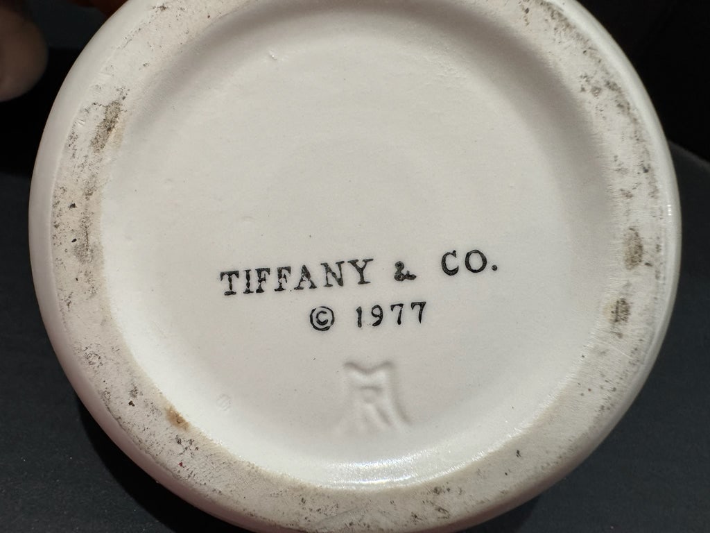 Tiffany & Co White Porcelain Sleeping Cat Trinket Box Signed 1977 Ring Dish - 4