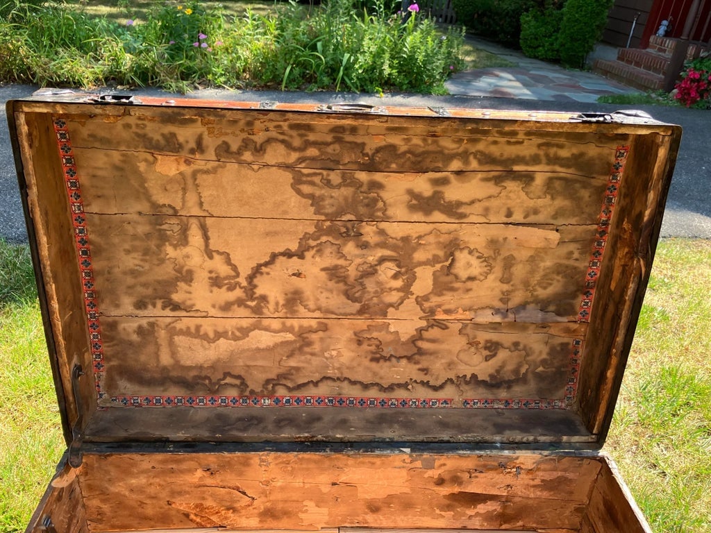 Late 19th Century Antique American Trunk - 6