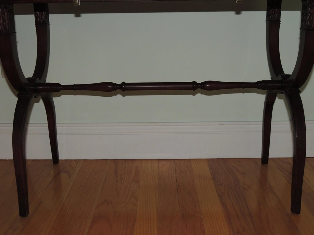 Early 20th Century Neoclassical Duncan Phyfe Mahogany Side Table - 4