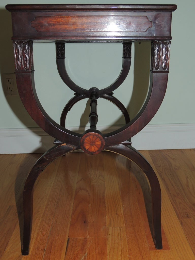 Early 20th Century Neoclassical Duncan Phyfe Mahogany Side Table - 7