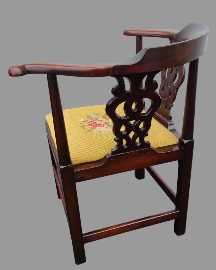 Antique Early 1900th Century George II Style Mahogany Chippendale Corner Chair Needlepoint Roses Uph - 3