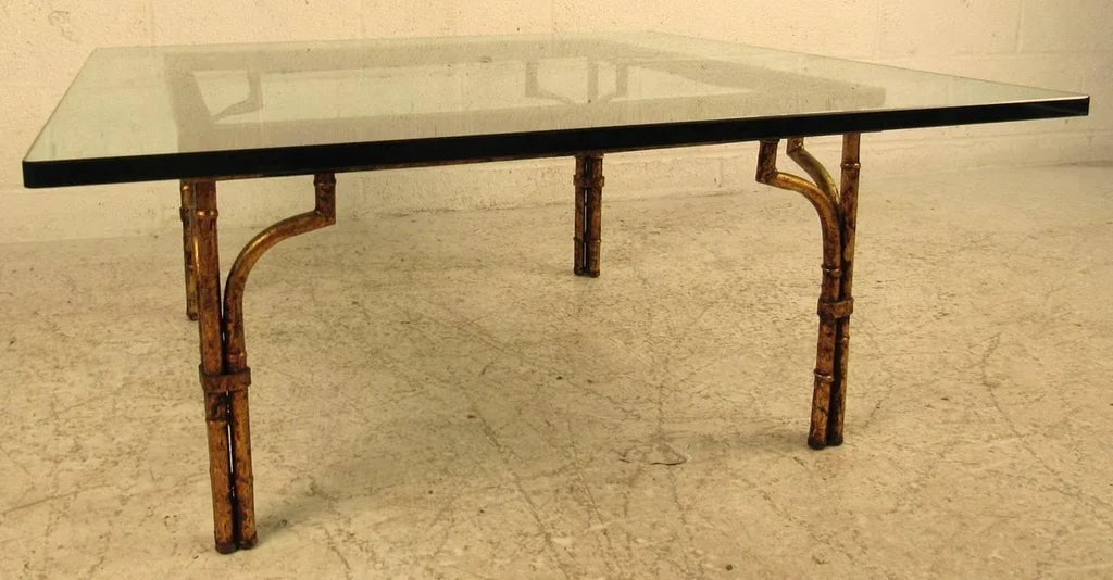 Vintage Hollywood Regency Coffee Table in Gilt Finish - 7
