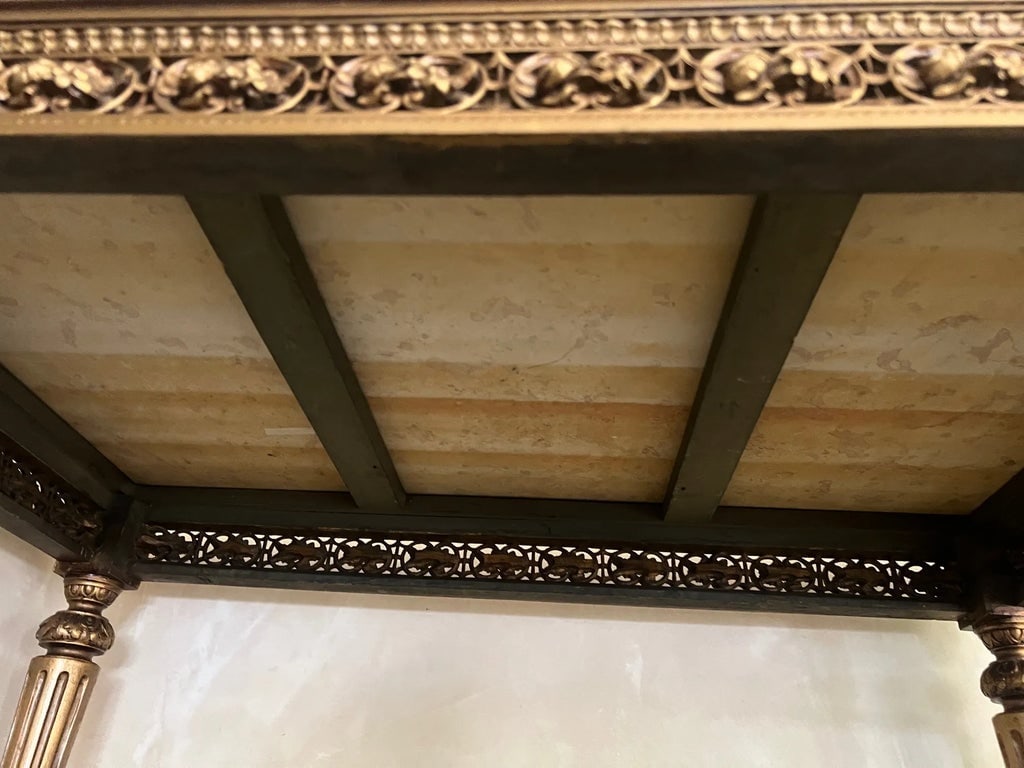 French 19th Century Marble Top Giltwood Table - 10