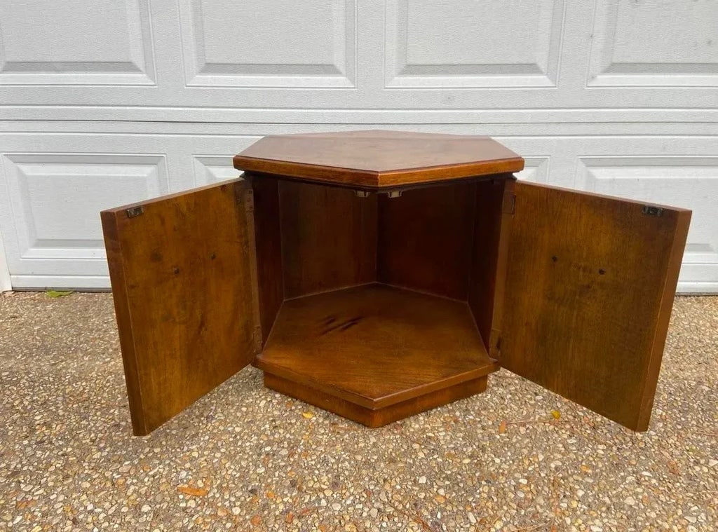 Mid 20th Century Drexel Accolade Six-Sided Side Walnut Side Table With Campaign-Style Brass Fittings - 5
