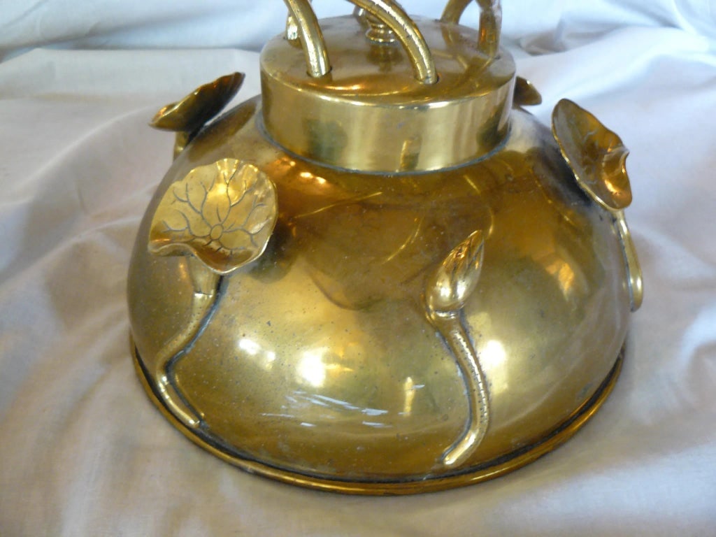 Hollywood Regency Brass Plated Lilypad Side Table - 2