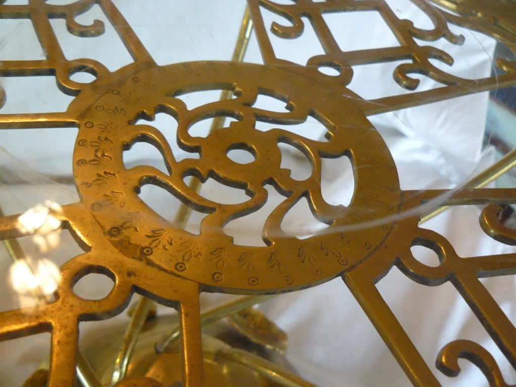 Hollywood Regency Brass Plated Lilypad Side Table - 3