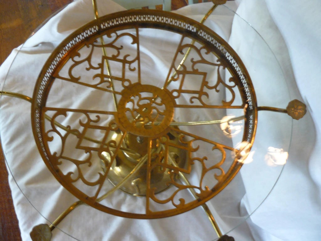Hollywood Regency Brass Plated Lilypad Side Table - 8