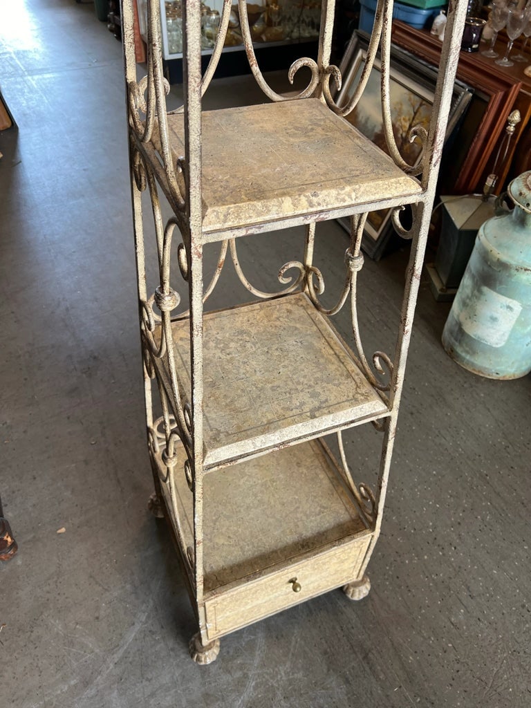 Vintage Pagoda Shaped Etagere - 8
