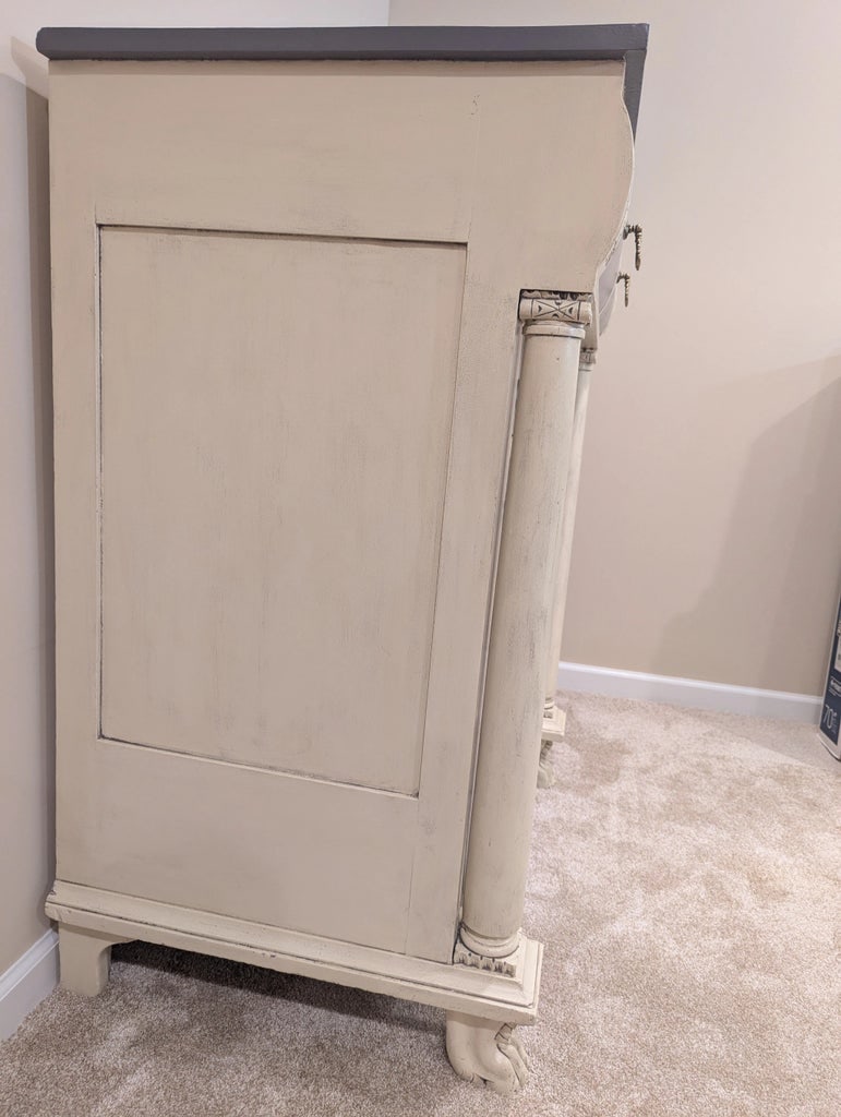 Painted Potthast Antique Empire Mahogany Chest of Drawers With Claw Feet and Columns. - 3