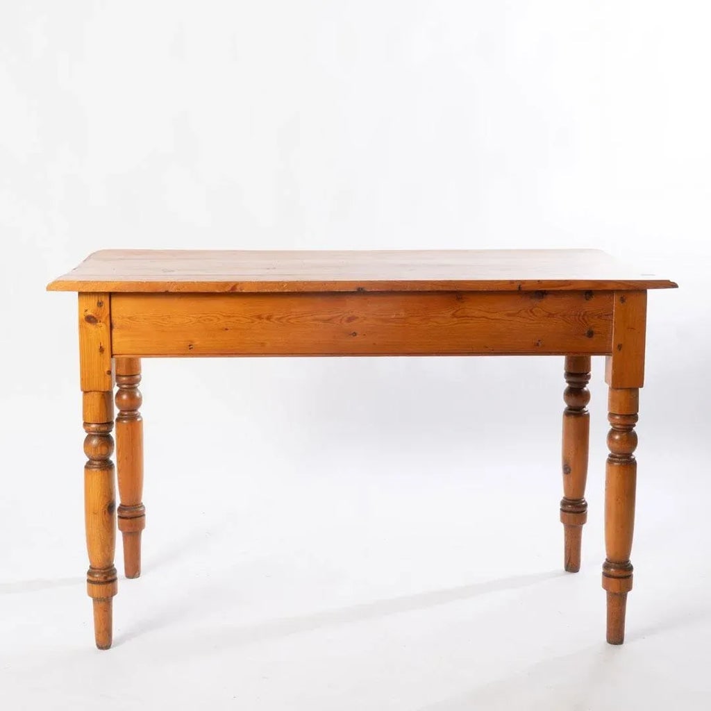 Late 19th Century English Scrubbed Pine One Drawer Farmhouse Kitchen Table - 7