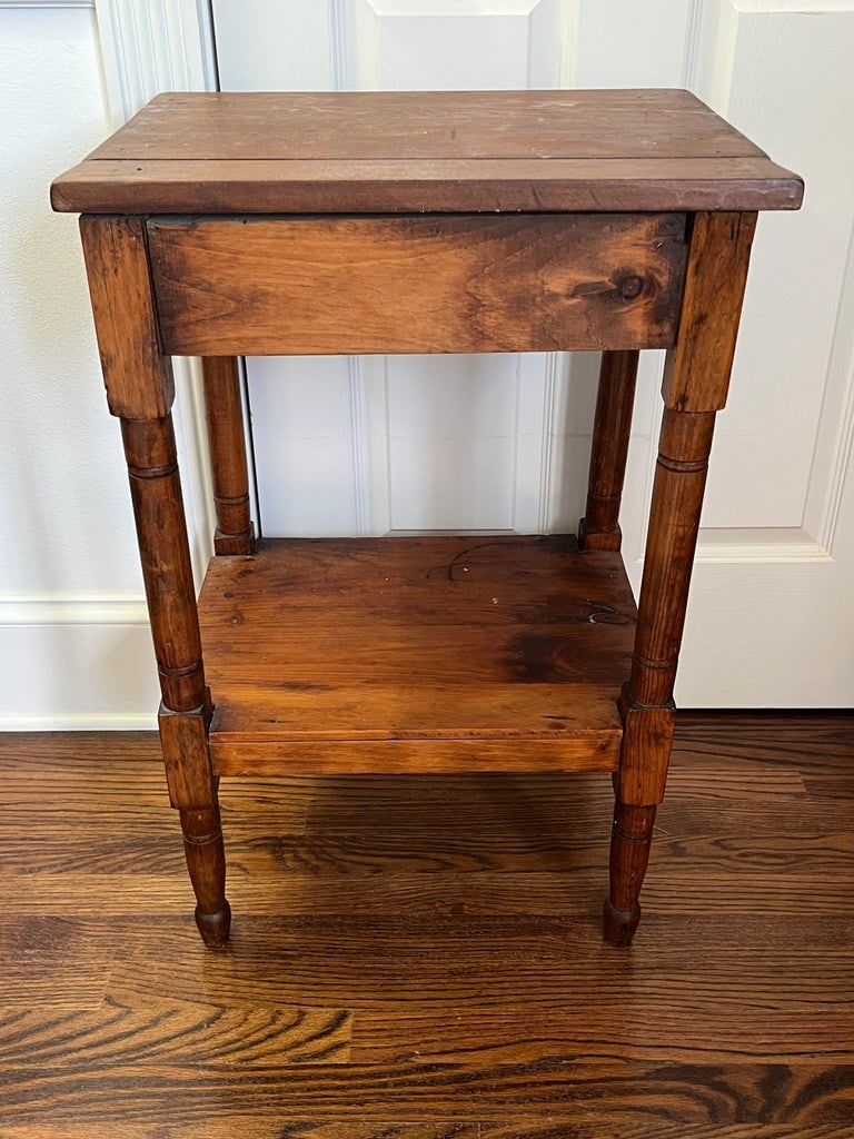 Antique Early American Pine Wood Side Accent Table - 7