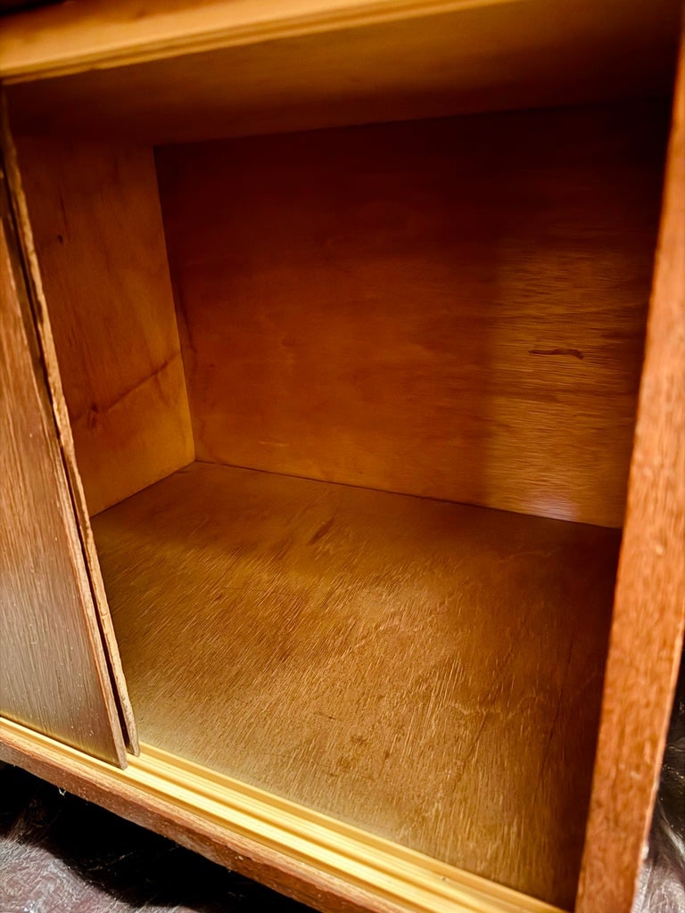 1950s Mid-Century Record Cabinet With Sliding Doors and Brass Pulls - 6