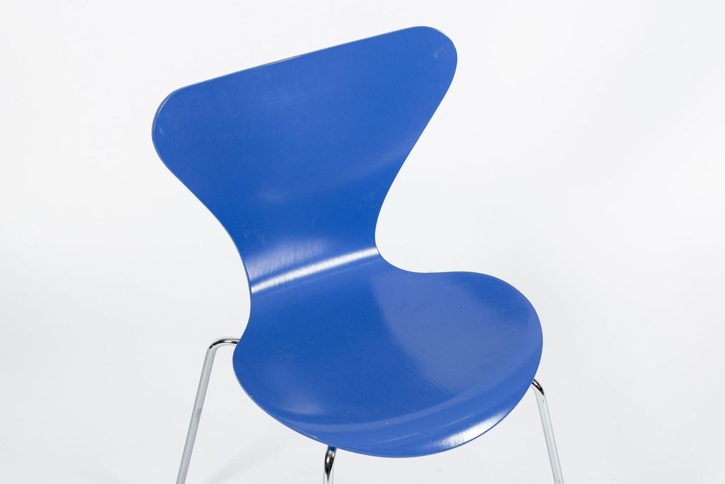 Blue Danish Modern Dining Chair Series 7 by Arne Jacobsen for Fritz Hansen - 10