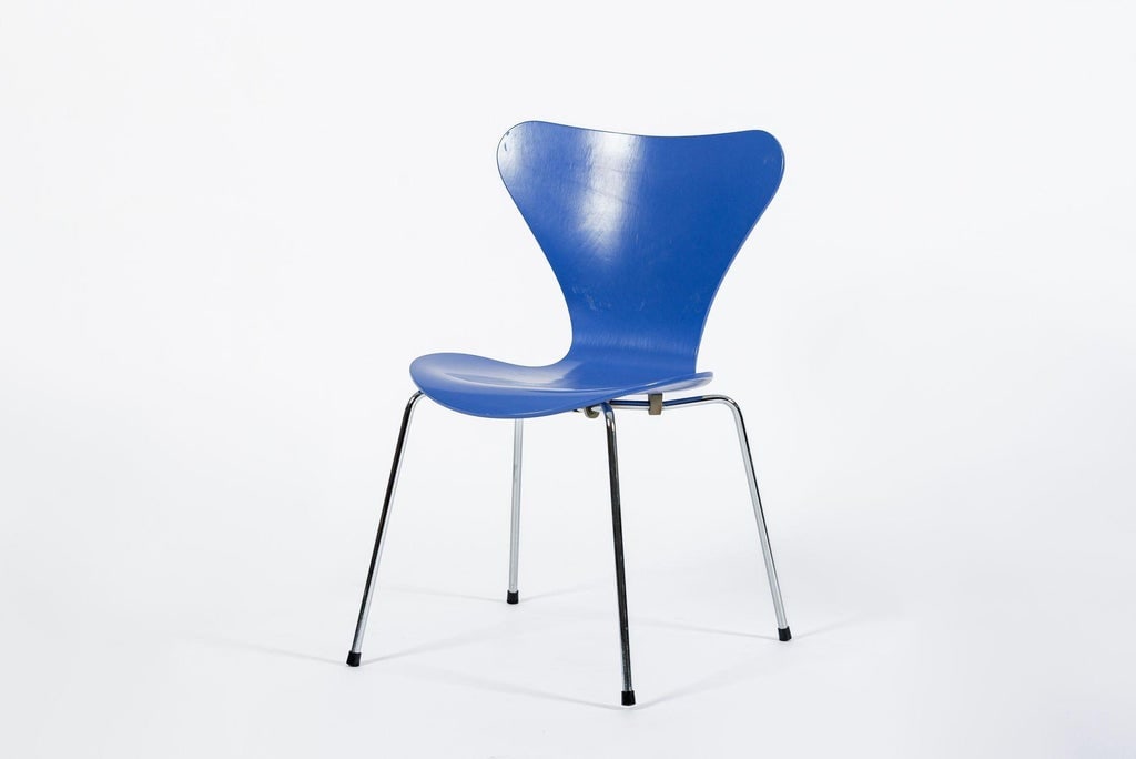 Blue Danish Modern Dining Chair Series 7 by Arne Jacobsen for Fritz Hansen - 8