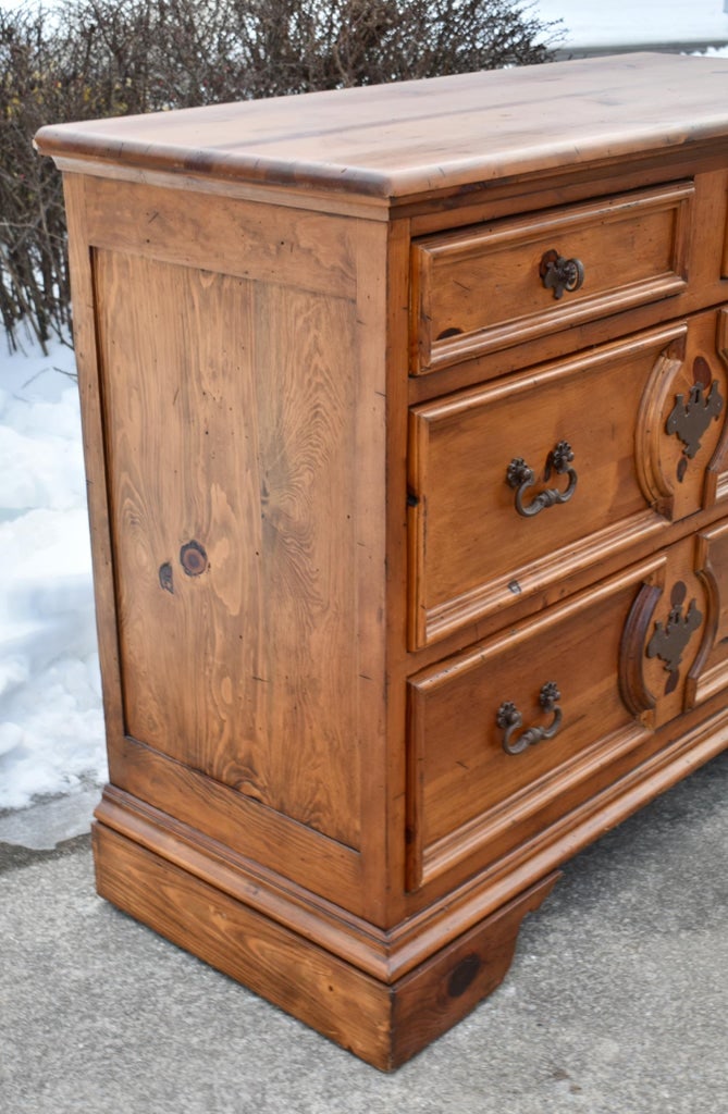 Vintage Henredon Solid Heavy Pine Spanish Baroque Chest of Drawers - 2