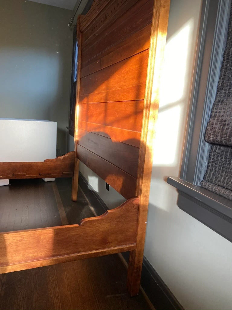1930s Vintage Full Sized Bed - 4