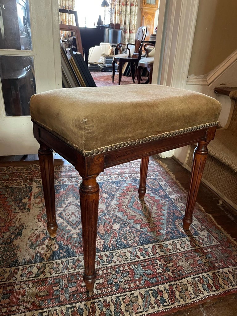 Louis XVI Mahogany Stool Upholstered in Mohair, 19th Century - 8