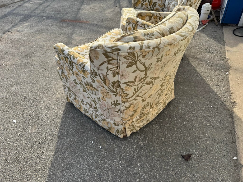 Pair of Vintage Mid-Century Selig Style Club Chairs - 6