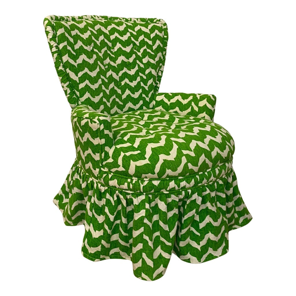 1930s Vintage Reupholstered Sweetheart Tufted Chair With Skirt in Vintage Green Barkcloth Fabric Van: Such and fun and unique chair! This chair was original from the 1930s or 40s. It has been completely reupholstered for a new life! The chair features some darling details - a tufted back, sweetheart
