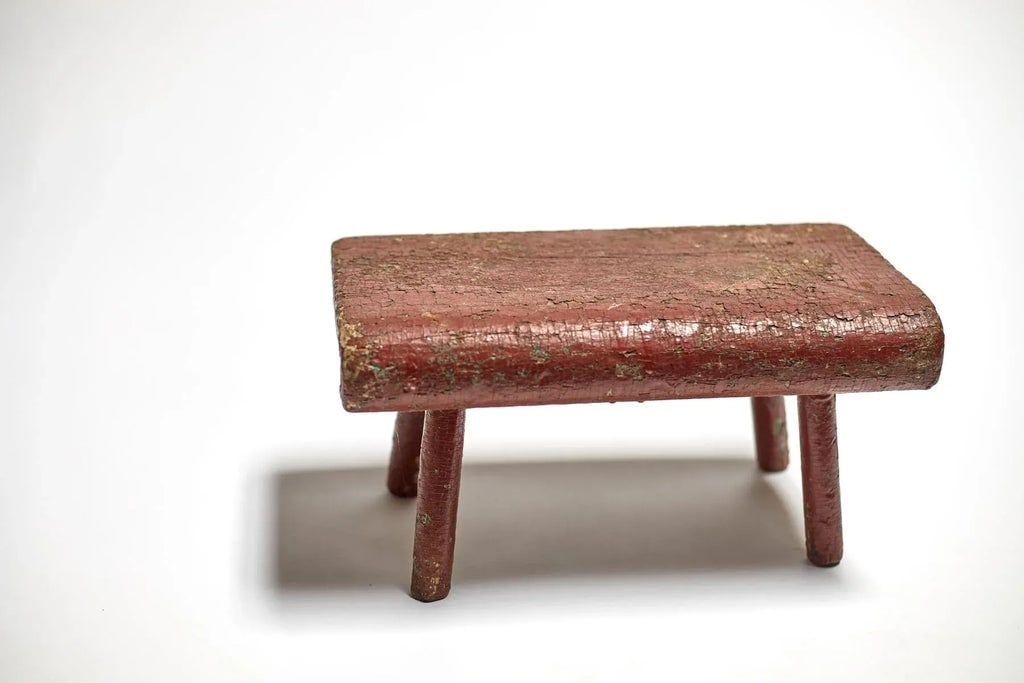 Featured in The 2020 San Francisco Decorator Showcase - Early American Rustic Red Painted Wooden Sma - 5