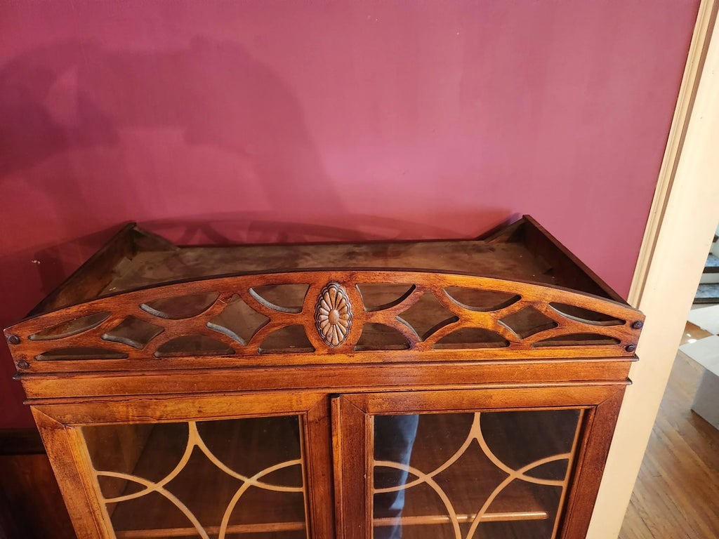 Antique 1900's Maple Georgian Style Display Cabinet - 5