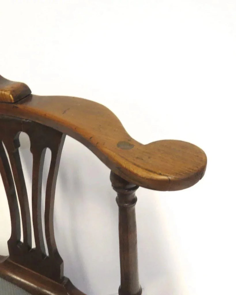 English Elm Country Corner Chair c 1800 - 7