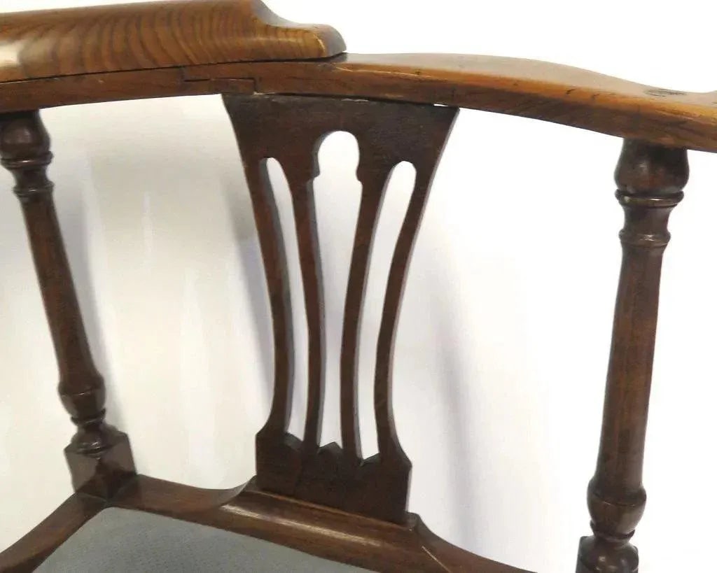 English Elm Country Corner Chair c 1800 - 8