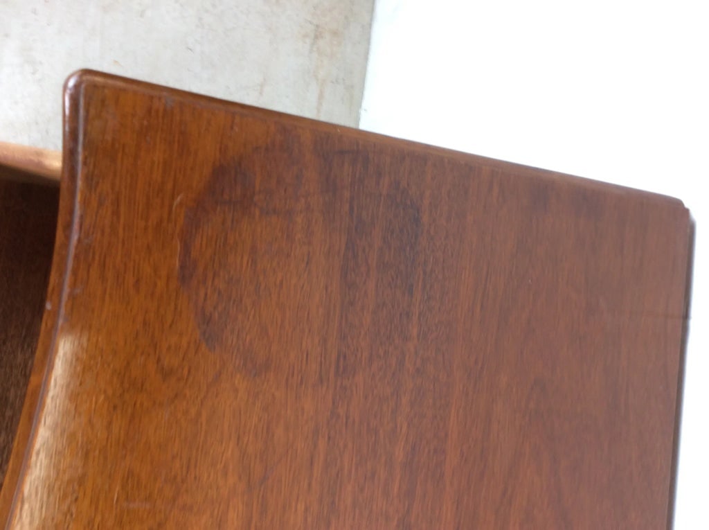 Antique Mahogany Chest of Drawers With Brass Hardware - 7
