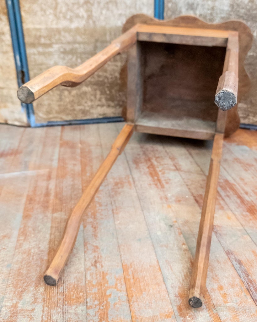 19th Century Unusual American Shaker Style Accent Table or Stand - 15