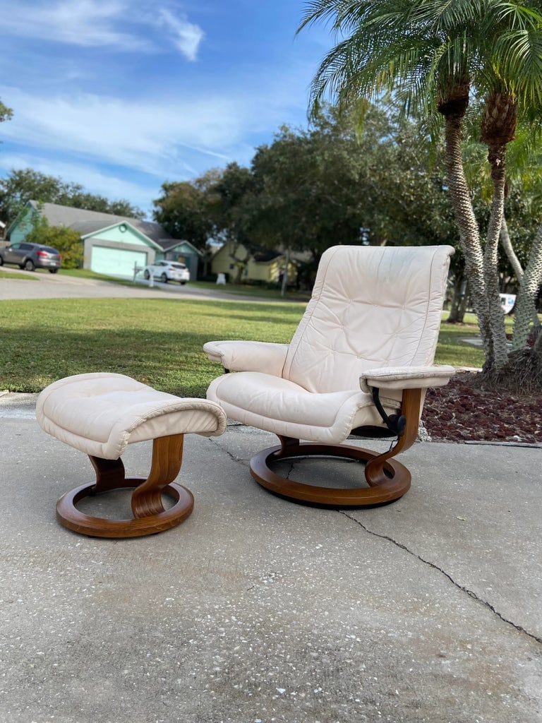 Mid 20th Century Ekornes Norway Reclining Lounge Chair & Ottoman - 3