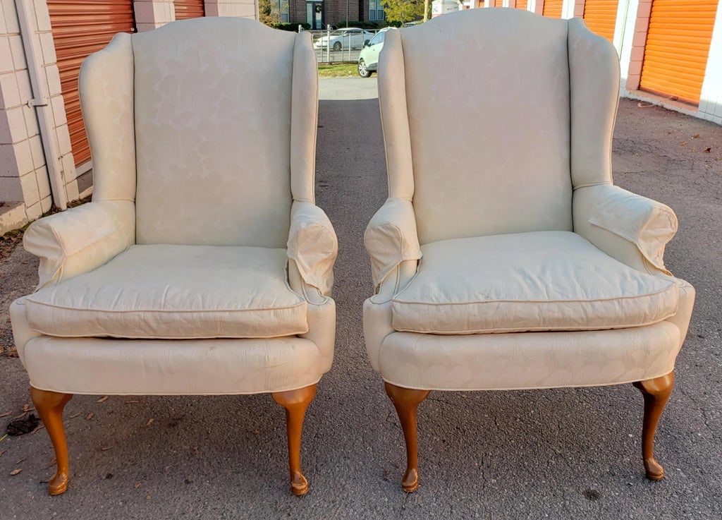 1970s Queen Anne Style Wing-Back Chairs in a Cream Swiss Floral Fabric - a Pair - 2