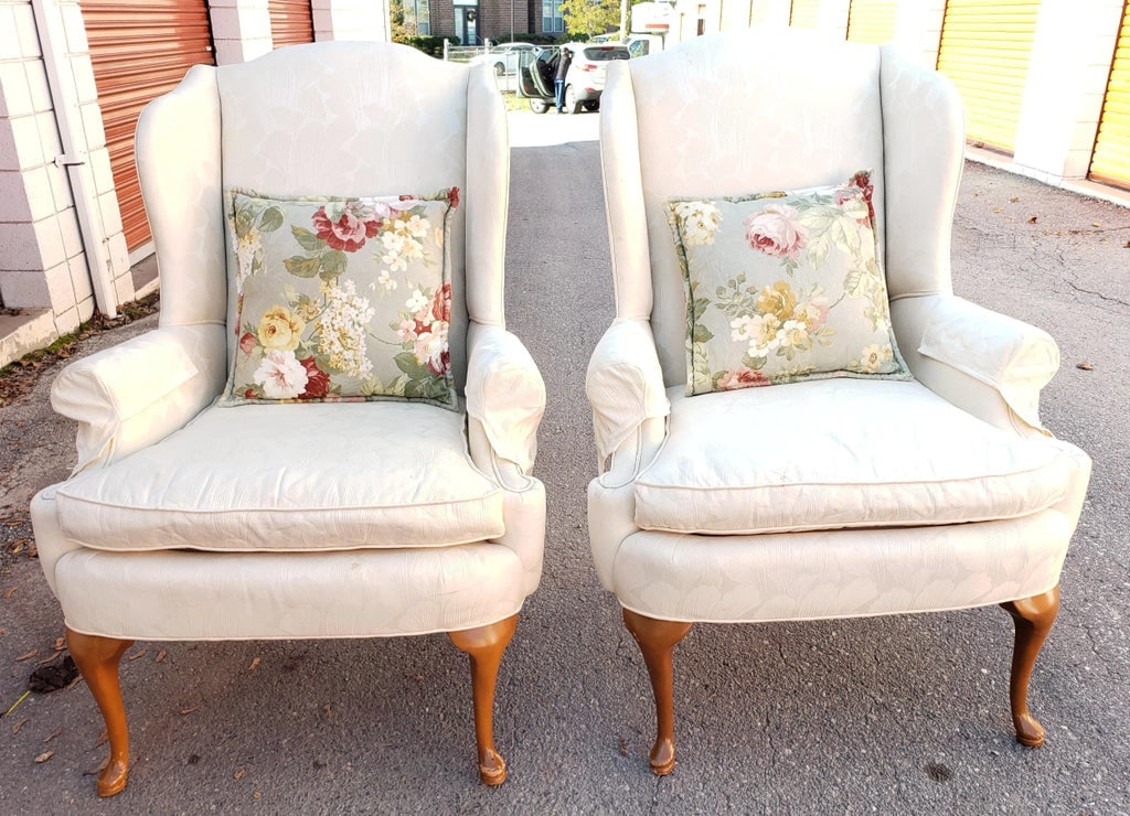 1970s Queen Anne Style Wing-Back Chairs in a Cream Swiss Floral Fabric - a Pair - 7